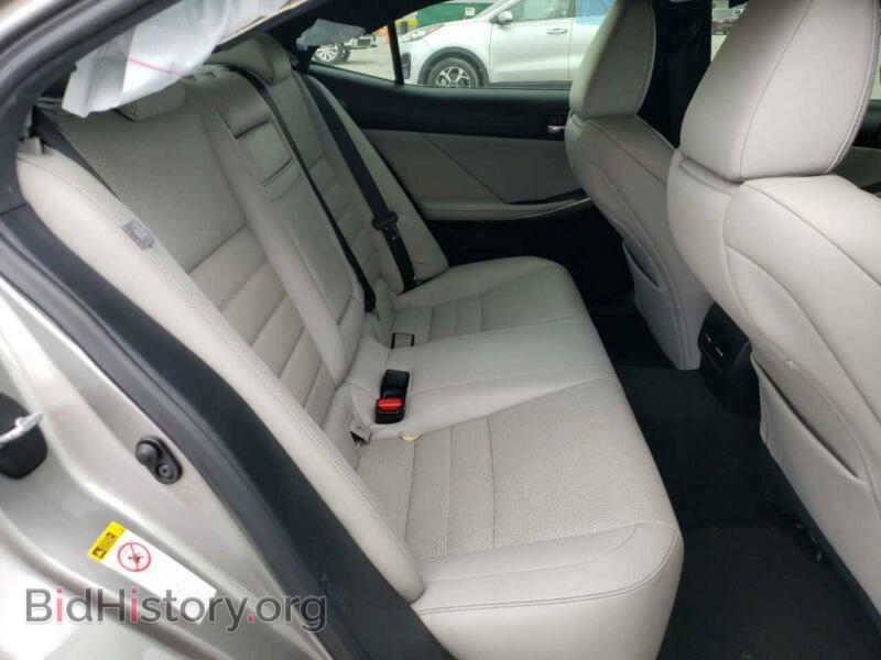 2015 Lexus IS (VIN JTHBE1D21F5021171) — фото 8 из 12