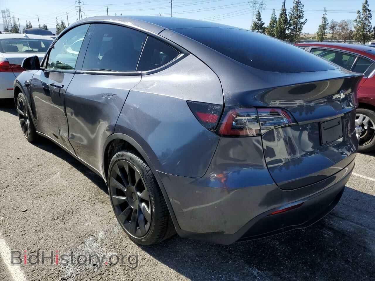 2022 TESLA MODEL Y - VIN: 7SAYGDEE0NF441102 - Фото 2