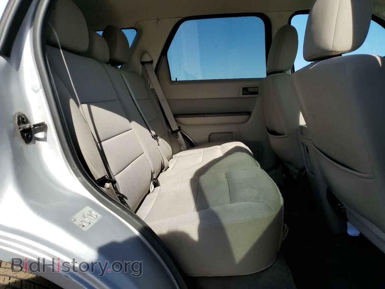 2011 FORD ESCAPE - VIN: 1FMCU0D75BKB08724 - Фото 11