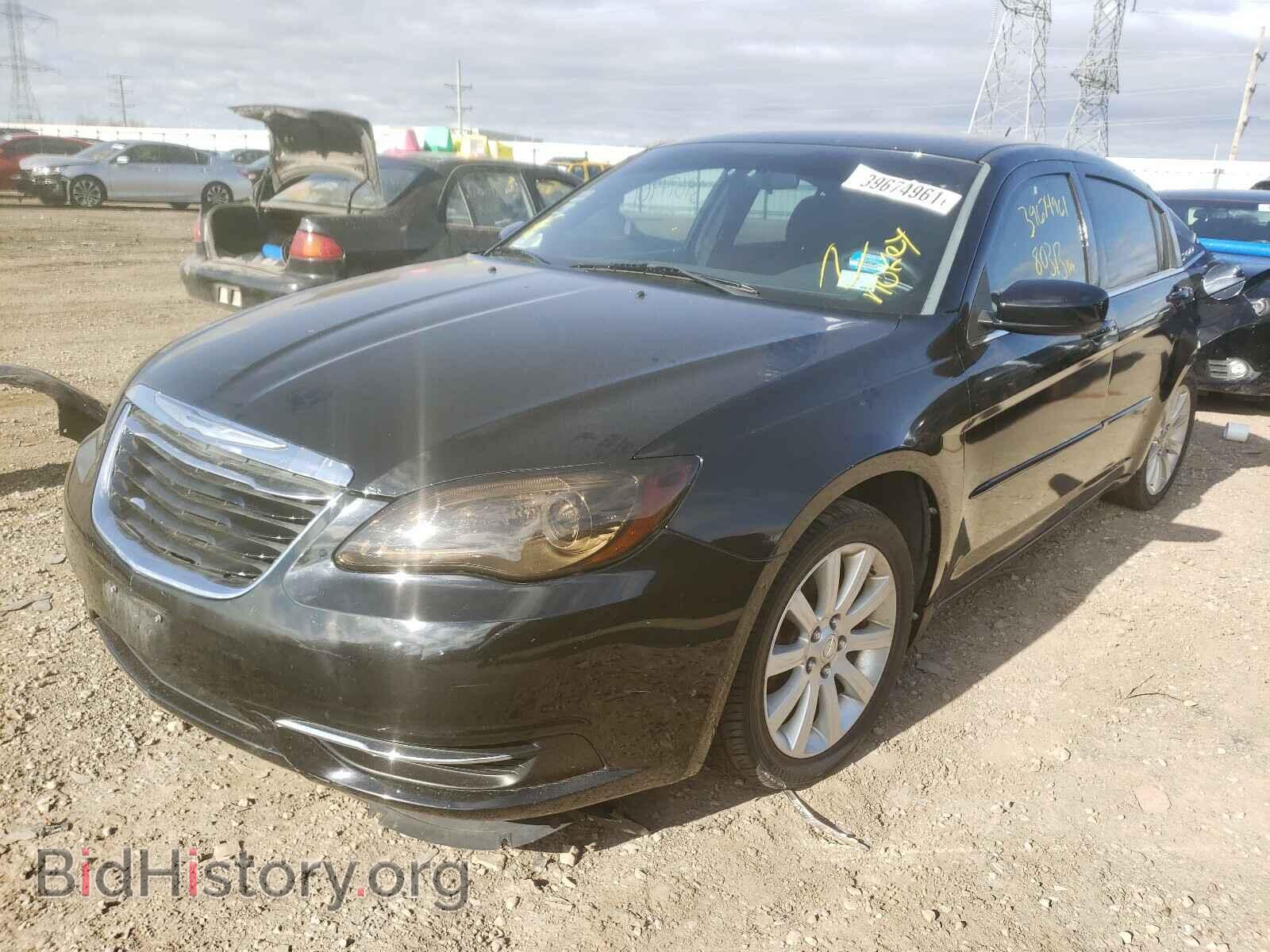 2013 CHRYSLER 200 - VIN: 1C3CCBBB7DN588684 - Фото 2