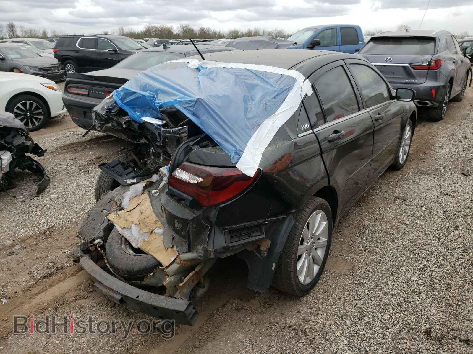 2013 CHRYSLER 200 - VIN: 1C3CCBBB7DN588684 - Фото 4