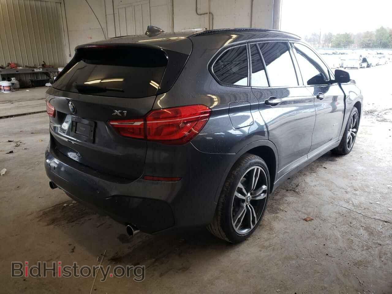 2017 BMW X1 - VIN: WBXHT3C31H5F74113 - Фото 3