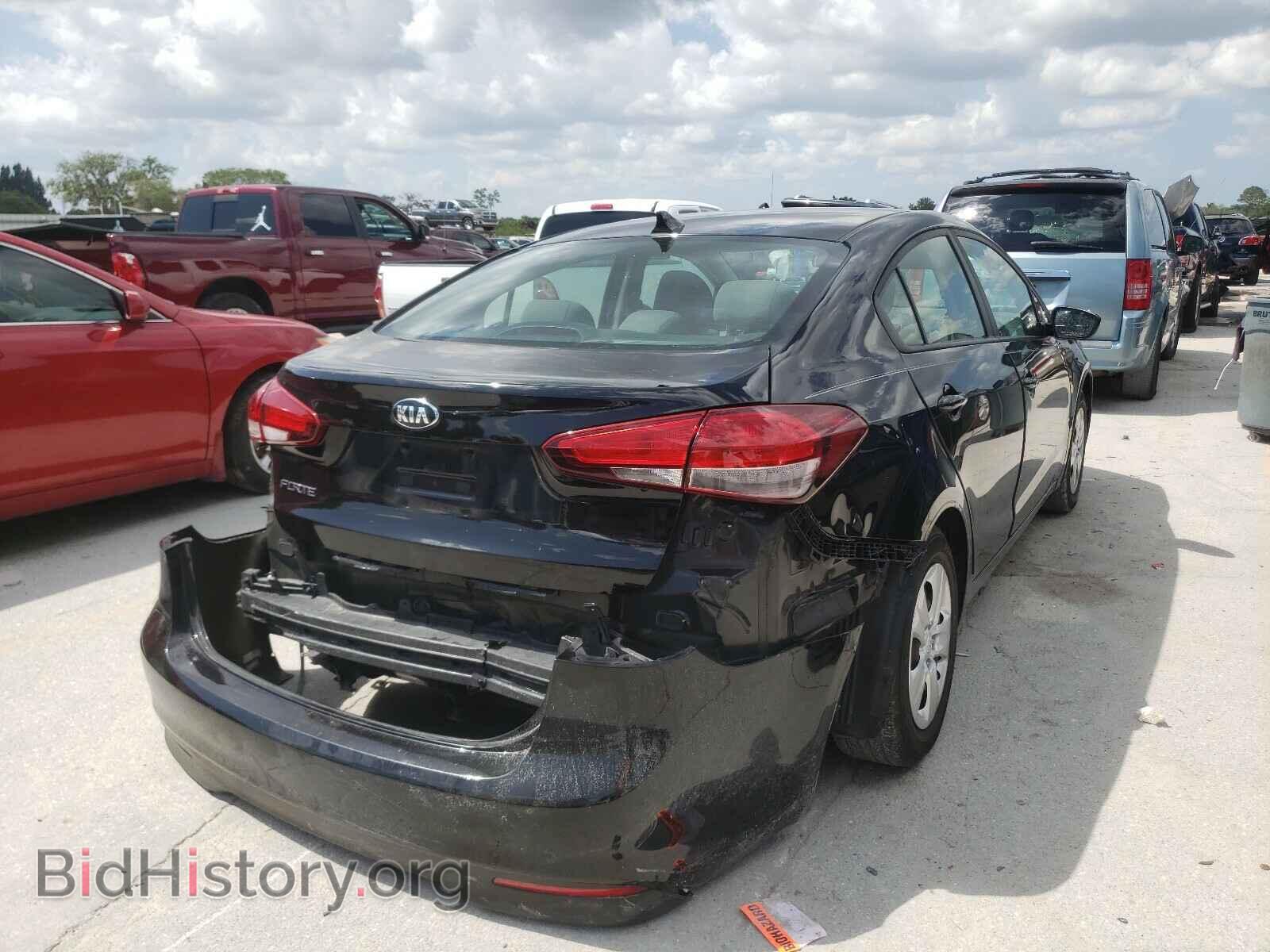 2017 KIA FORTE - VIN: 3KPFK4A78HE014514 - Photo 4