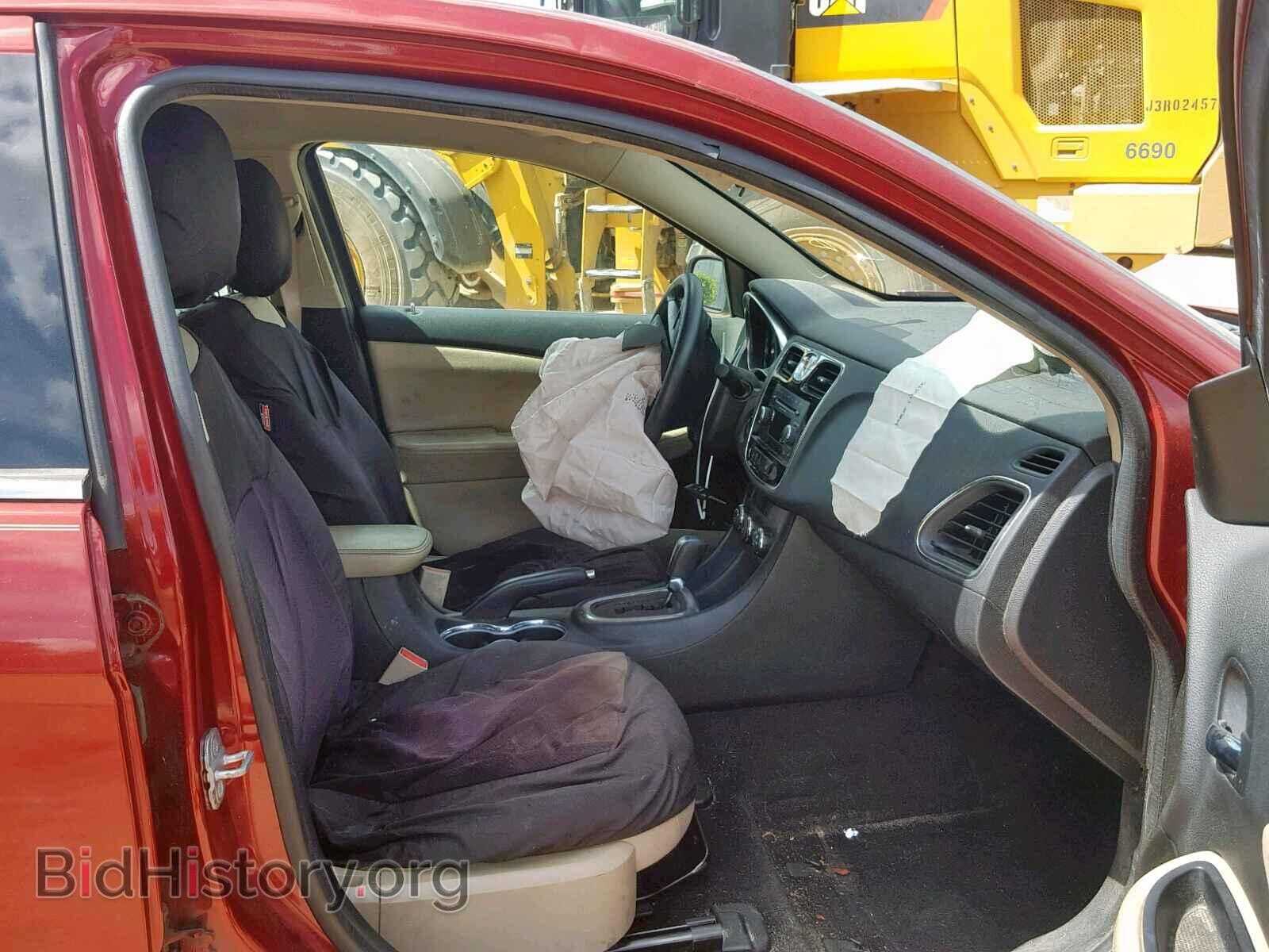 2013 CHRYSLER 200 - VIN: 1C3CCBAG2DN767700 - Фото 5