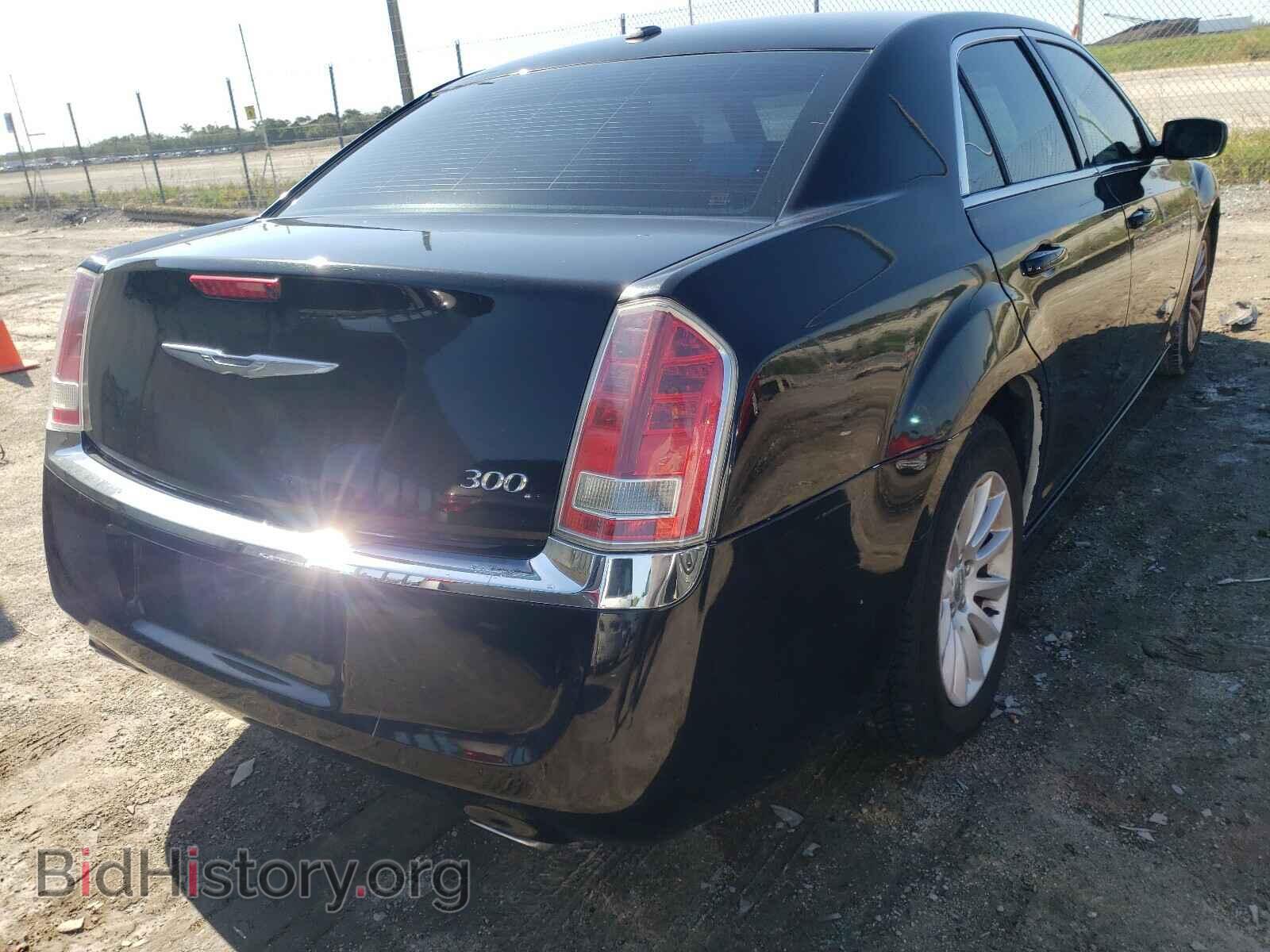 2014 CHRYSLER 300 - VIN: 2C3CCAAG7EH132637 - Фото 4