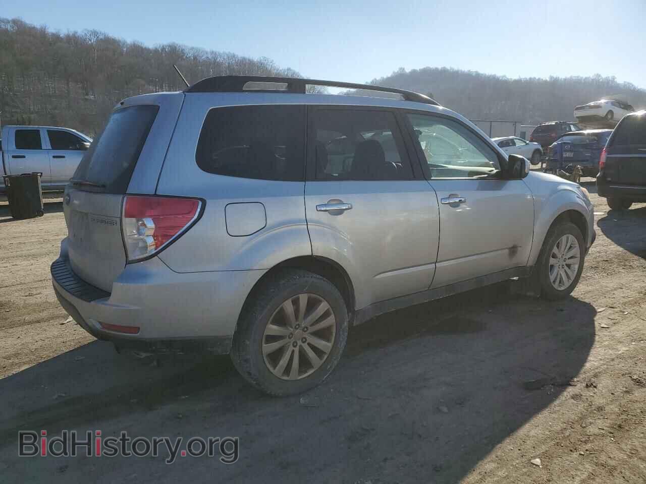 2011 SUBARU FORESTER - VIN: JF2SHBDC5BH744202 - Фото 3