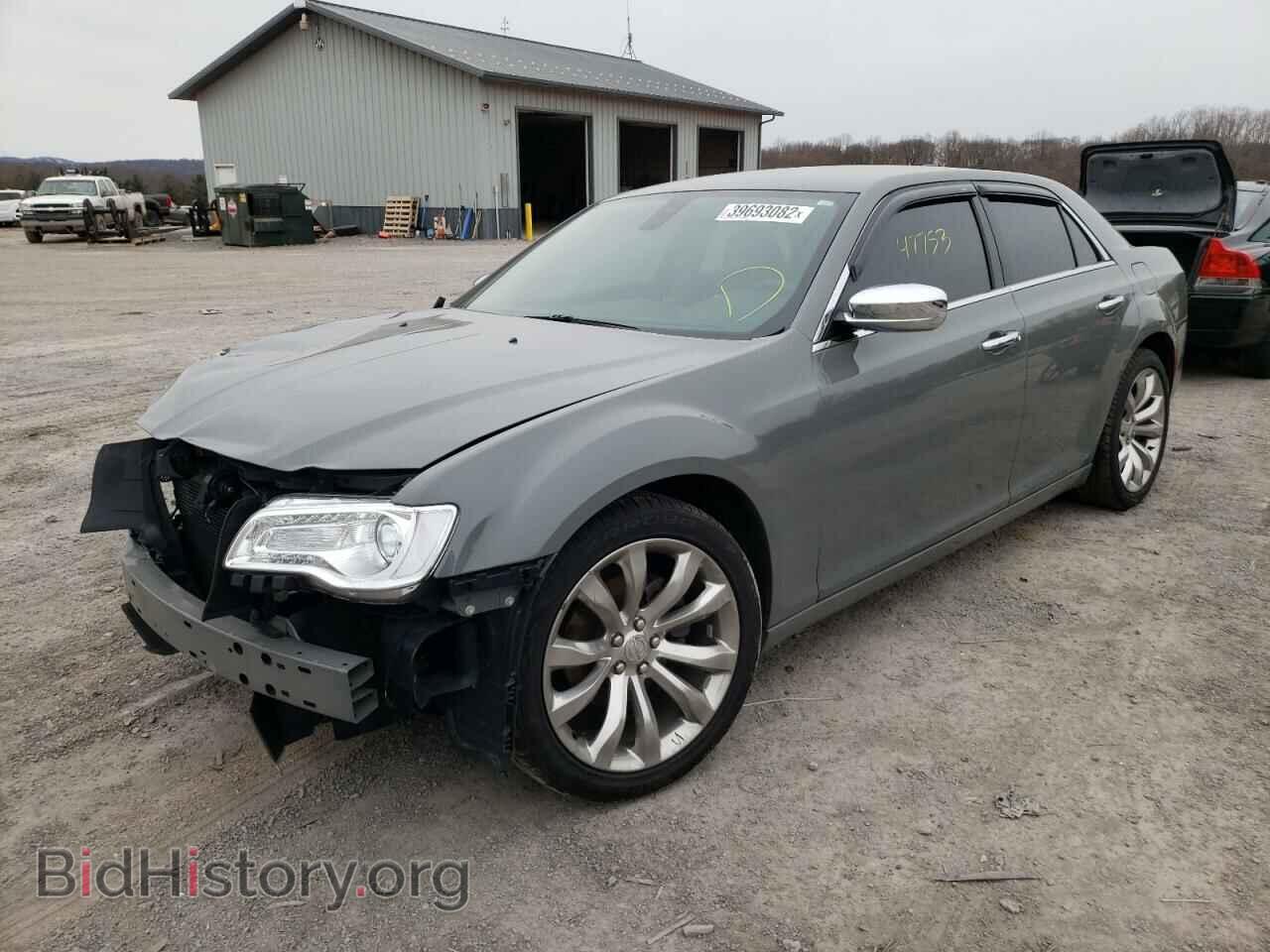 2019 CHRYSLER 300 - VIN: 2C3CCAEG8KH704403 - Фото 2