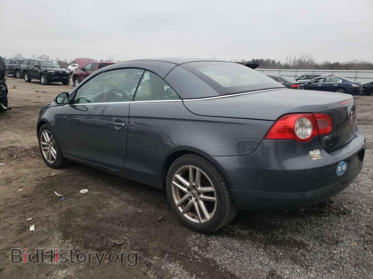 2008 VOLKSWAGEN EOS - VIN: WVWFA71F18V044932 - Фото 2