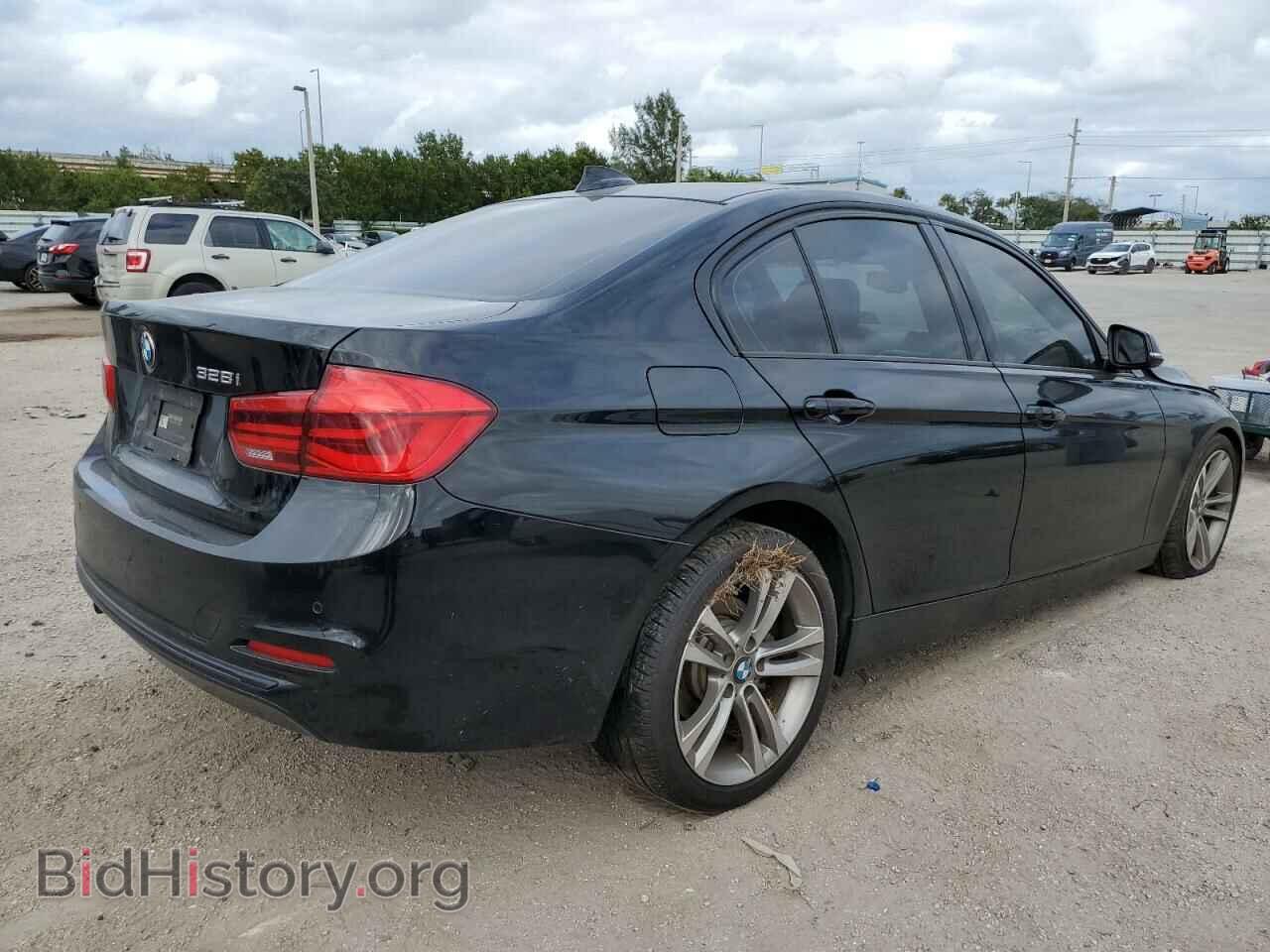 2016 BMW 3 SERIES - VIN: WBA8E9G51GNU28728 - Фото 3