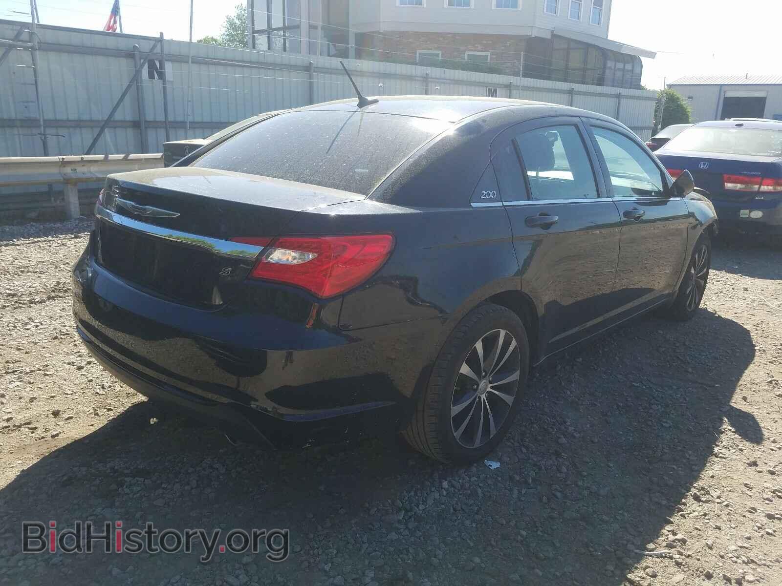 2011 CHRYSLER 200 - VIN: 1C3BC8FG7BN567349 - Фото 4