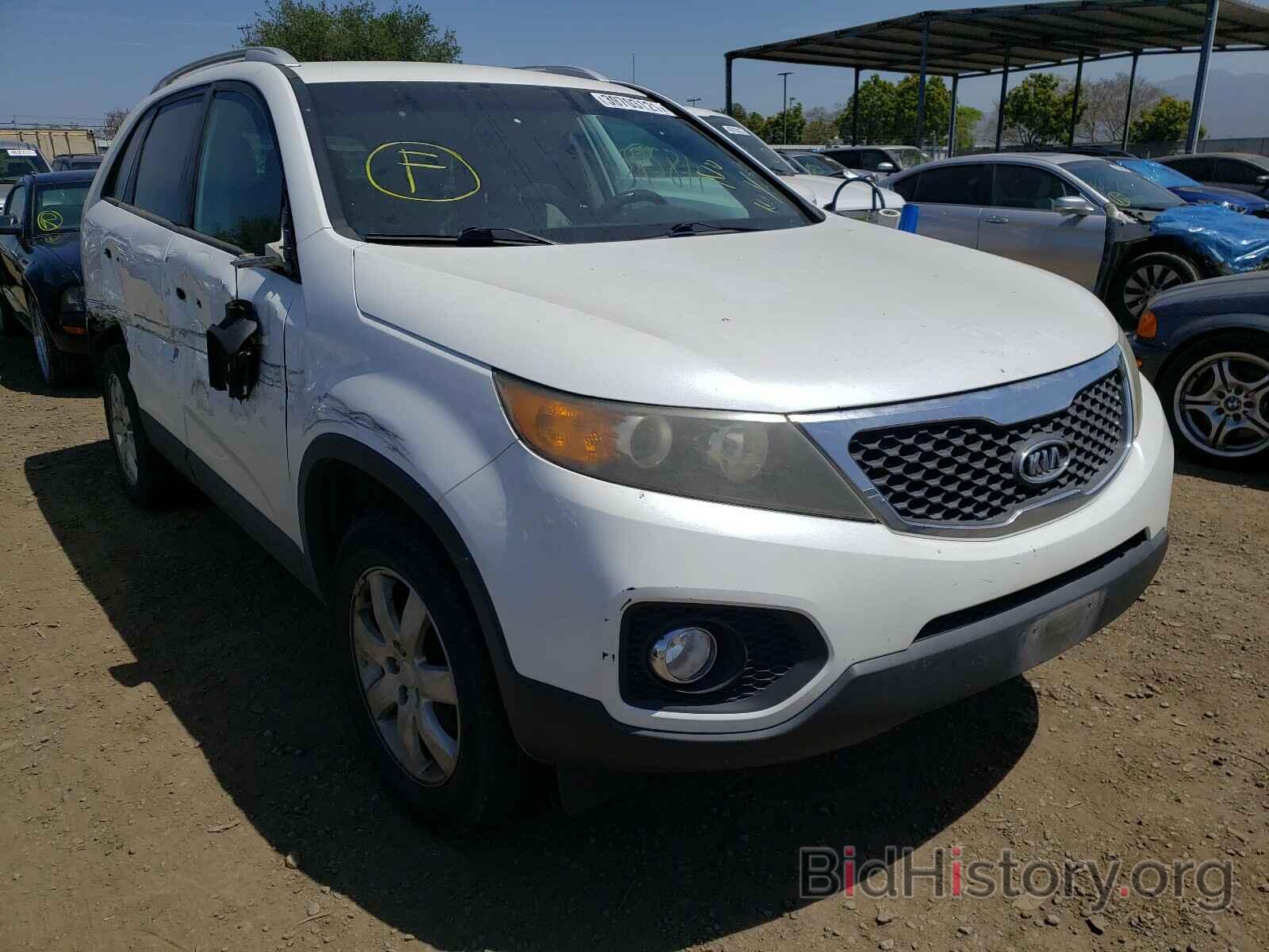 Photo 5XYKT4A10BG049758 - KIA SORENTO 2011