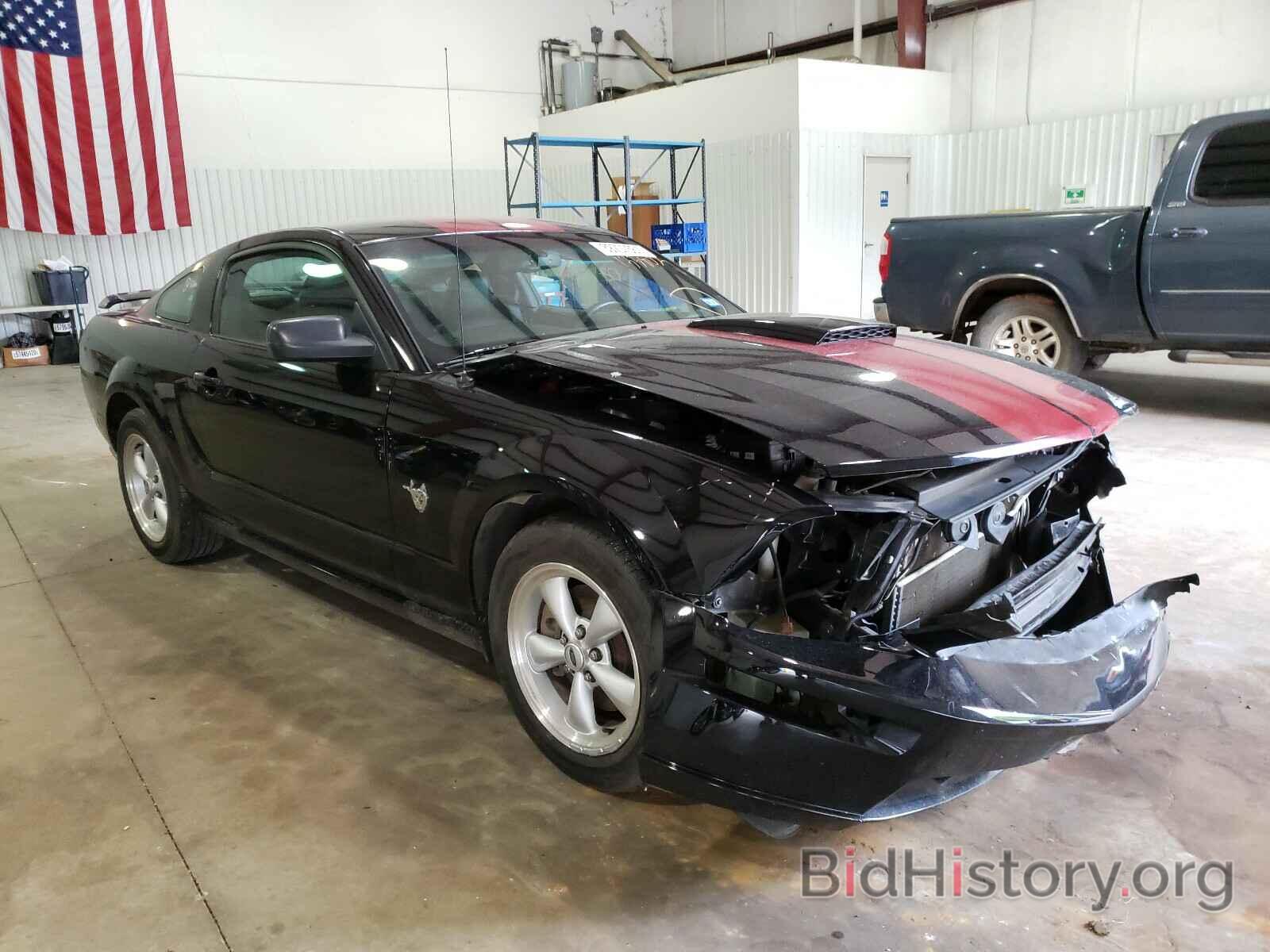 Photo 1ZVHT82H795133802 - FORD MUSTANG 2009