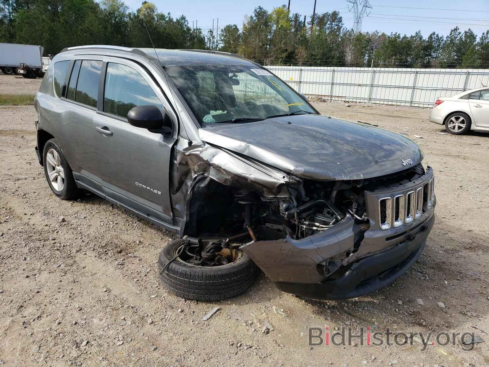 Photo 1J4NF1FB4BD248101 - JEEP COMPASS 2011