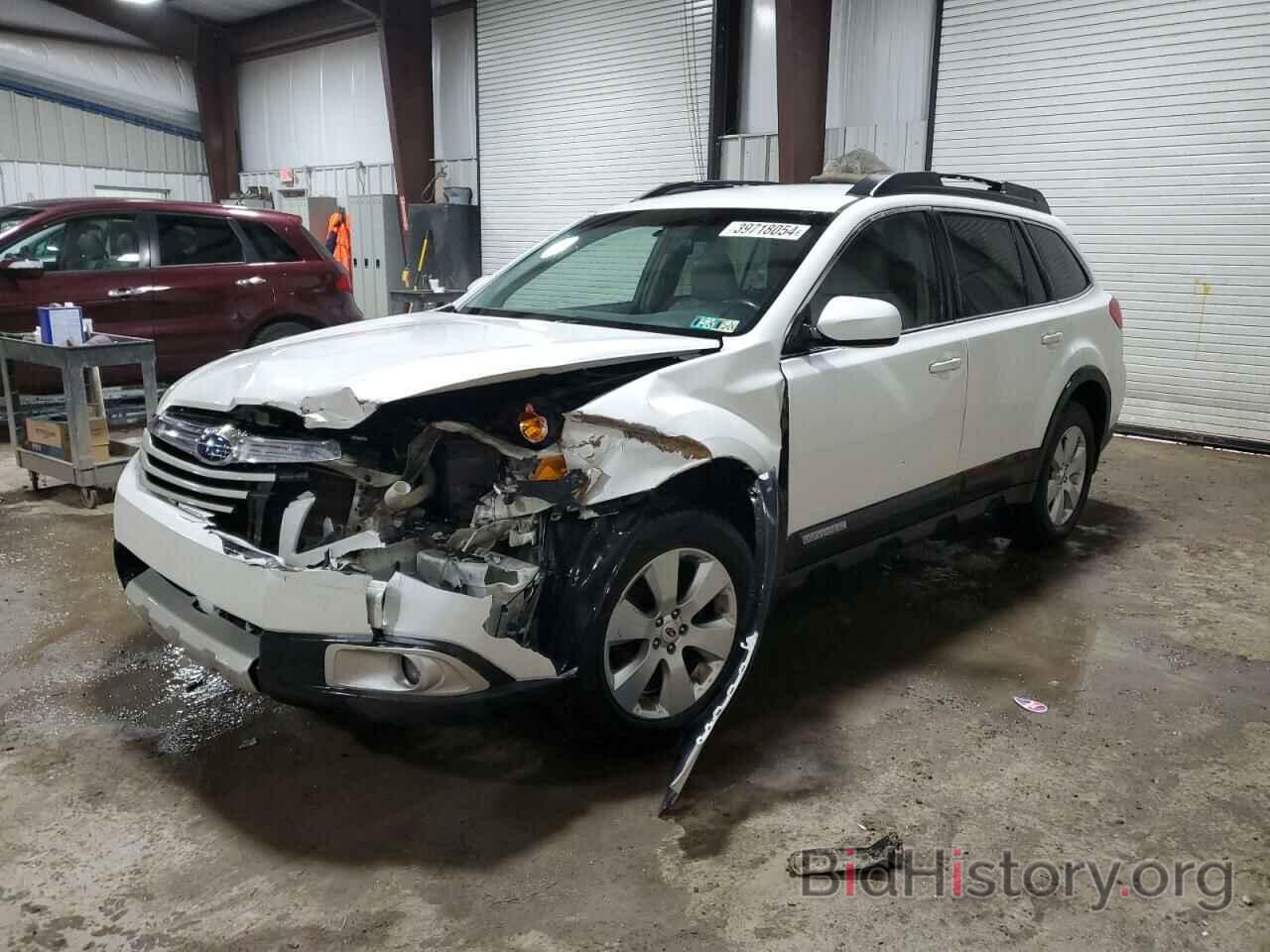 Photo 4S4BRBJC0B3428067 - SUBARU OUTBACK 2011