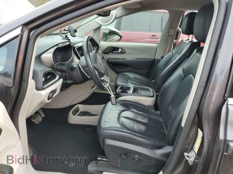 2020 Chrysler PACIFICA (VIN 2C4RC1BG7LR176519) — photo 7 of 13