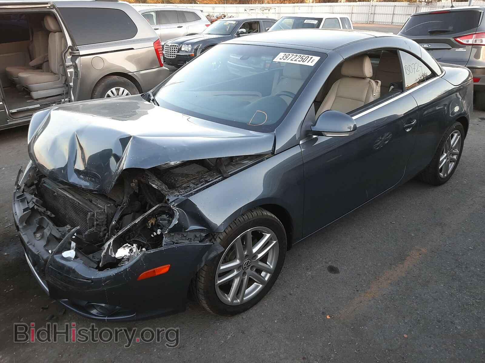 2008 VOLKSWAGEN EOS - VIN: WVWFA71F28V042221 - Photo 2