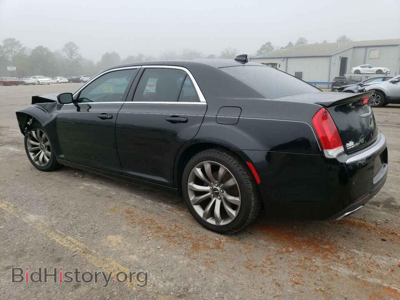 2016 CHRYSLER 300 - VIN: 2C3CCAAG8GH274014 - Фото 2