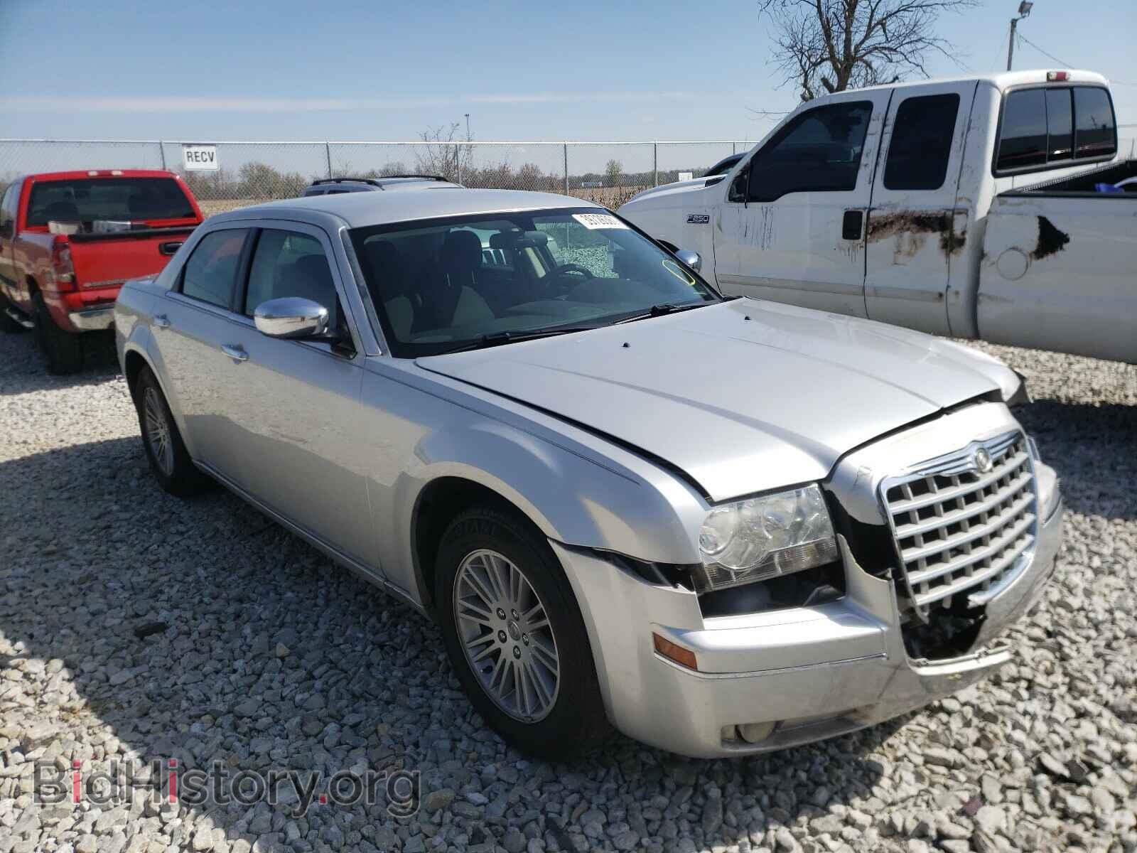Photo 2C3CA1CV2AH228509 - CHRYSLER 300 2010