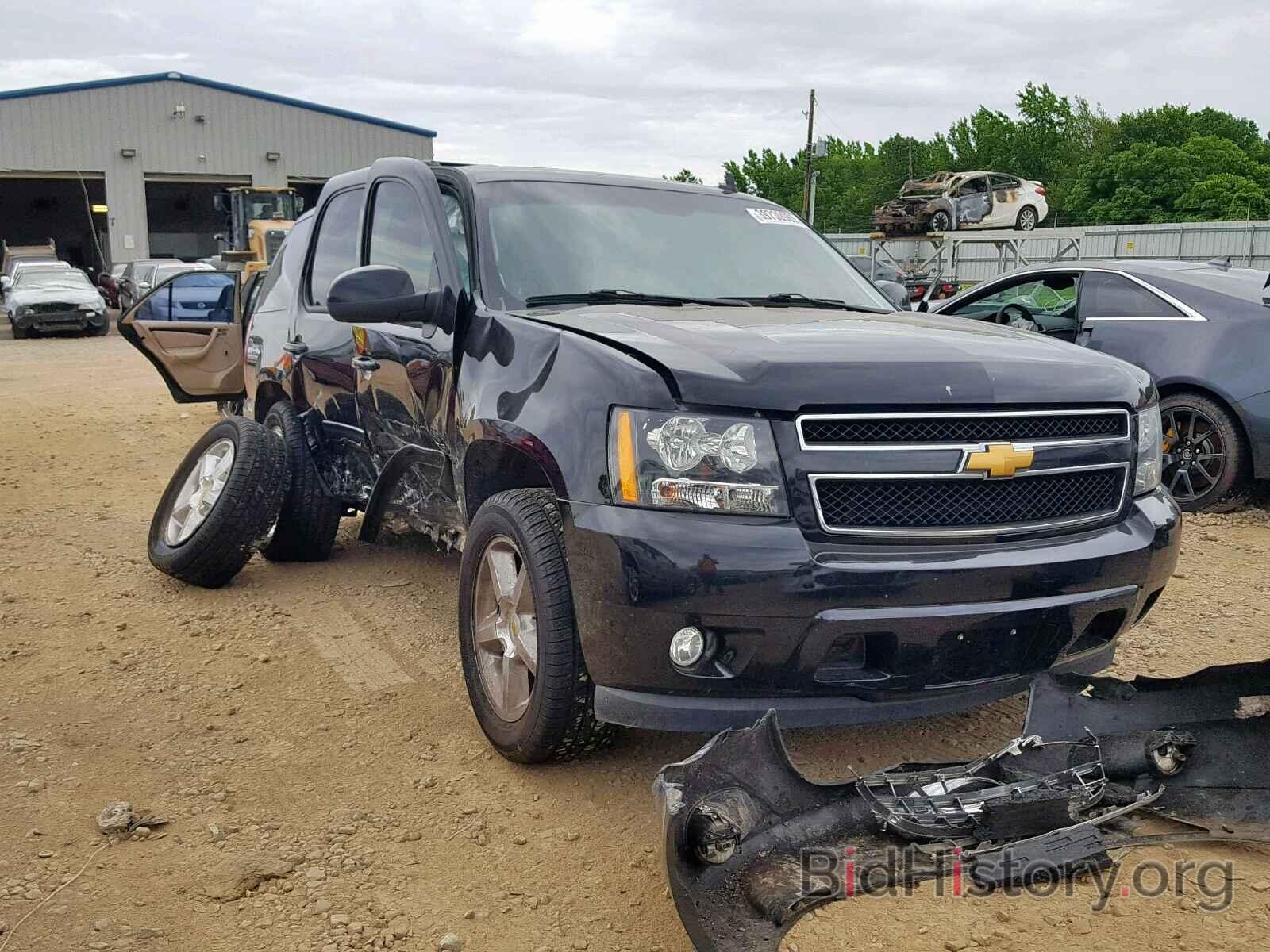 Photo 1GNSCBE00DR255115 - CHEVROLET TAHOE C150 2013