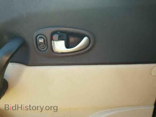 2004 SATURN VUE - VIN: 5GZCZ63444S882996 - Фото 10
