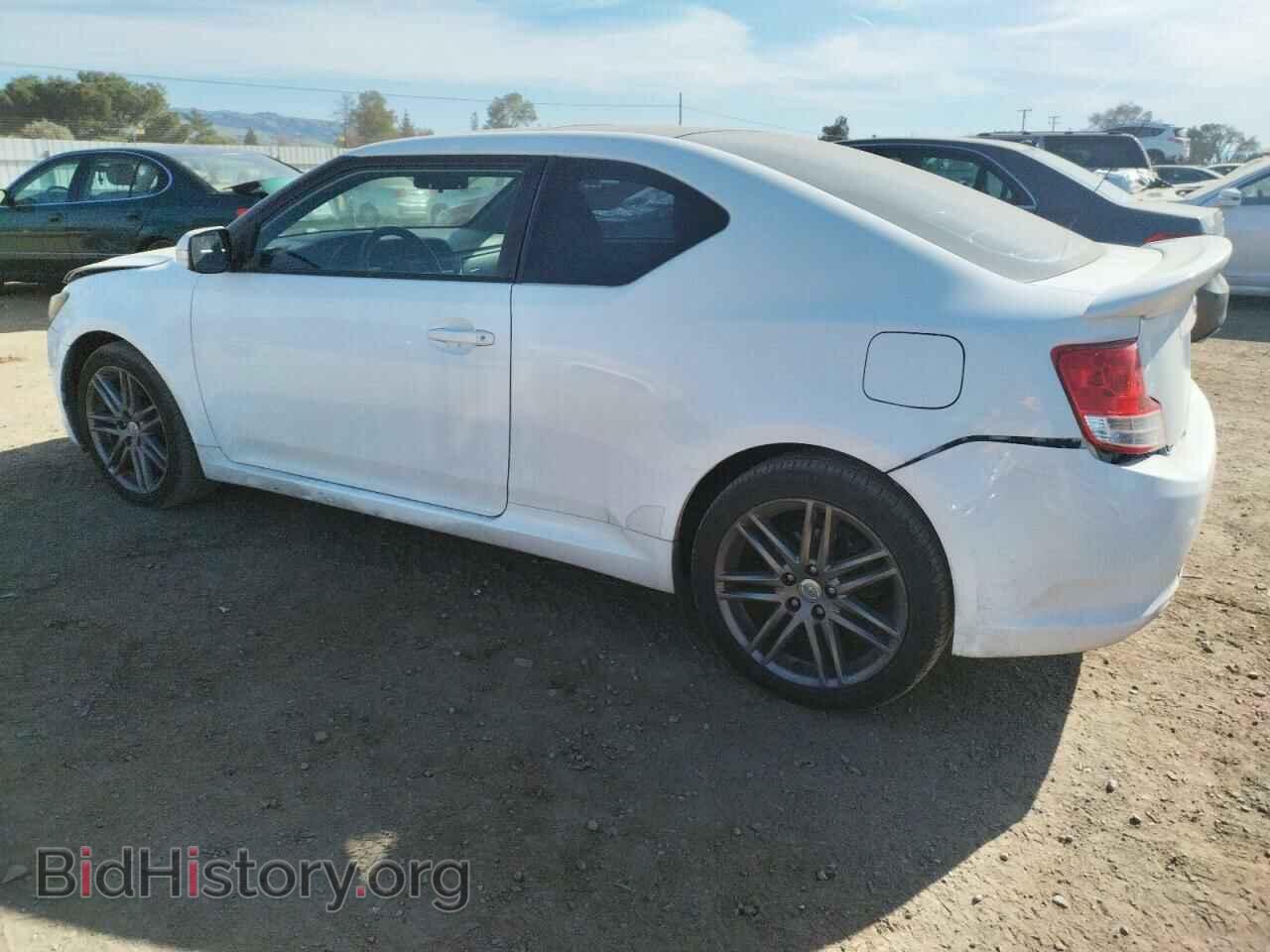 2011 TOYOTA SCION - VIN: JTKJF5C79B3011663 - Фото 2
