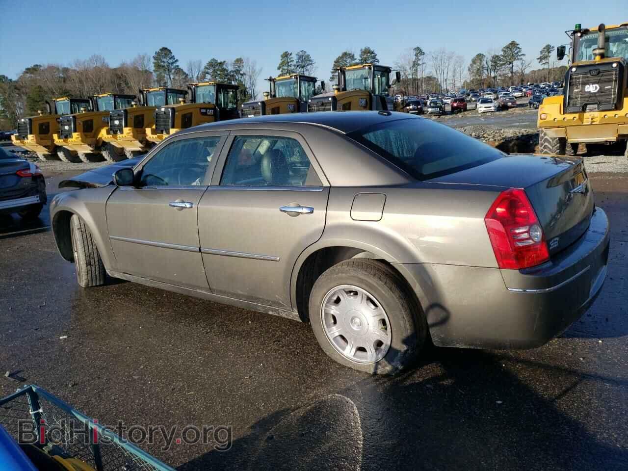 2010 CHRYSLER 300 - VIN: 2C3CA5CVXAH192589 - Фото 2