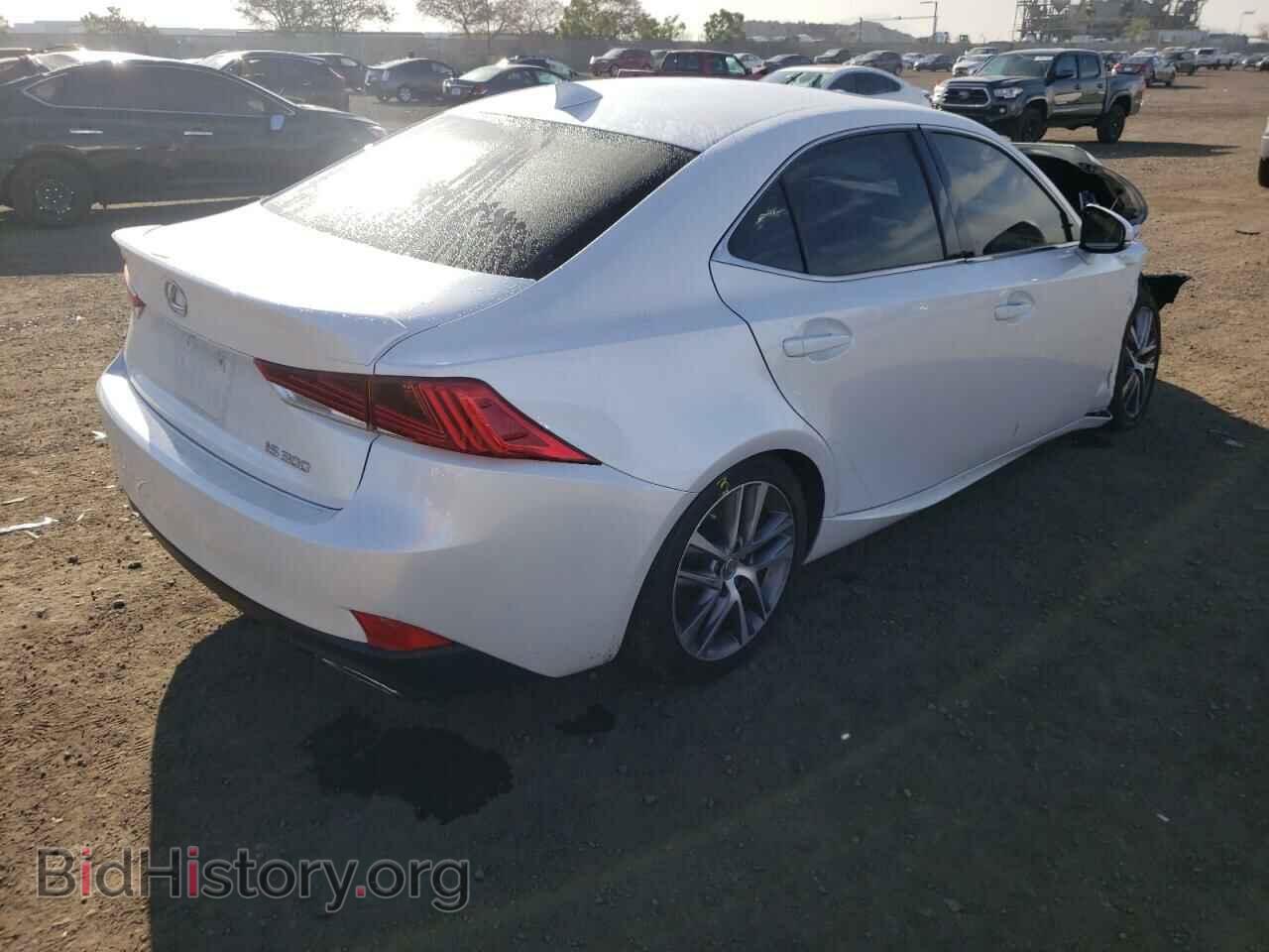 2019 LEXUS IS - VIN: JTHBA1D24K5094072 - Фото 4