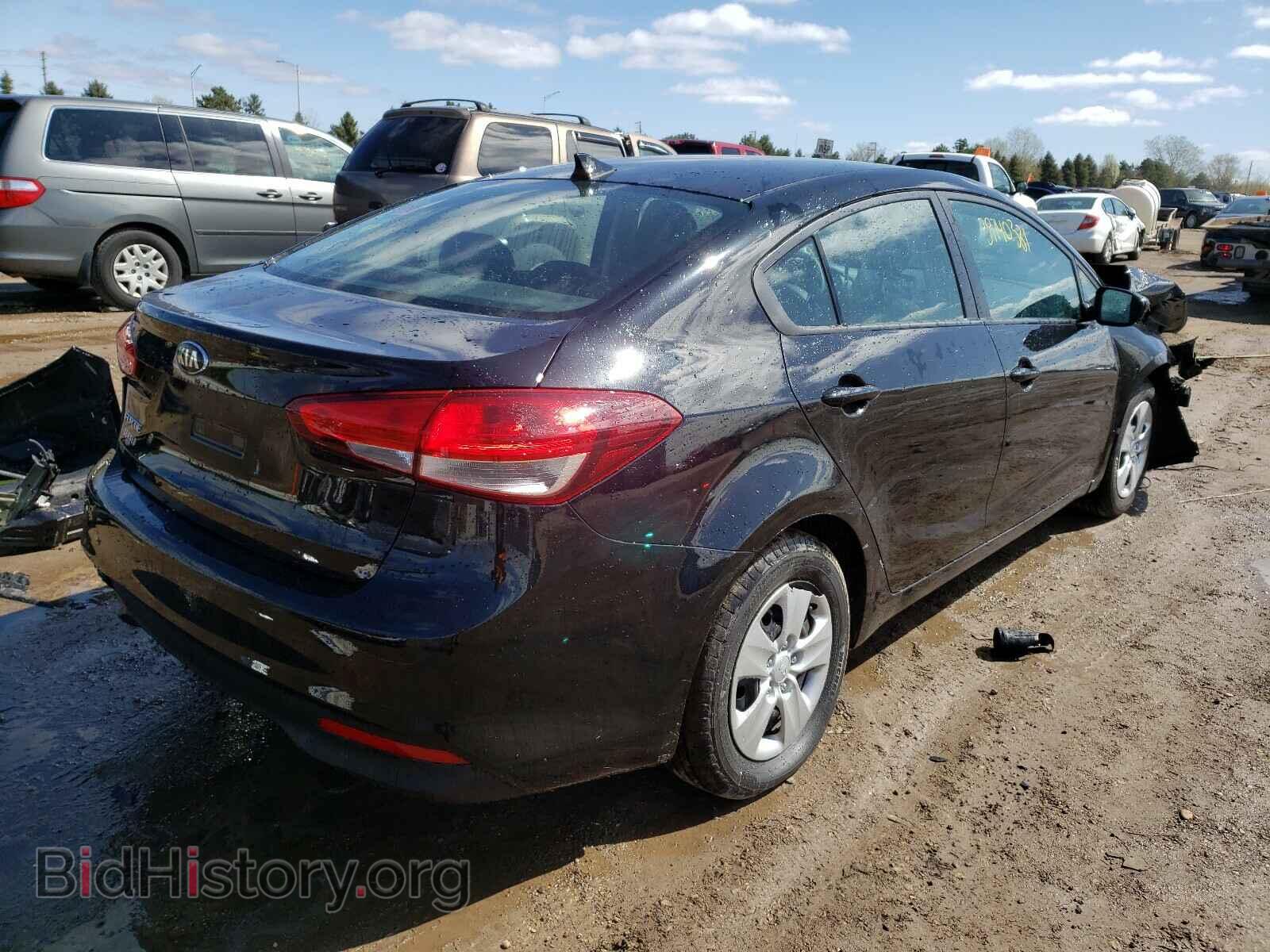 2017 KIA FORTE - VIN: 3KPFK4A78HE036559 - Фото 4