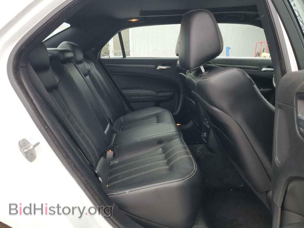 2014 CHRYSLER 300 - VIN: 2C3CCAGG6EH273500 - Фото 10