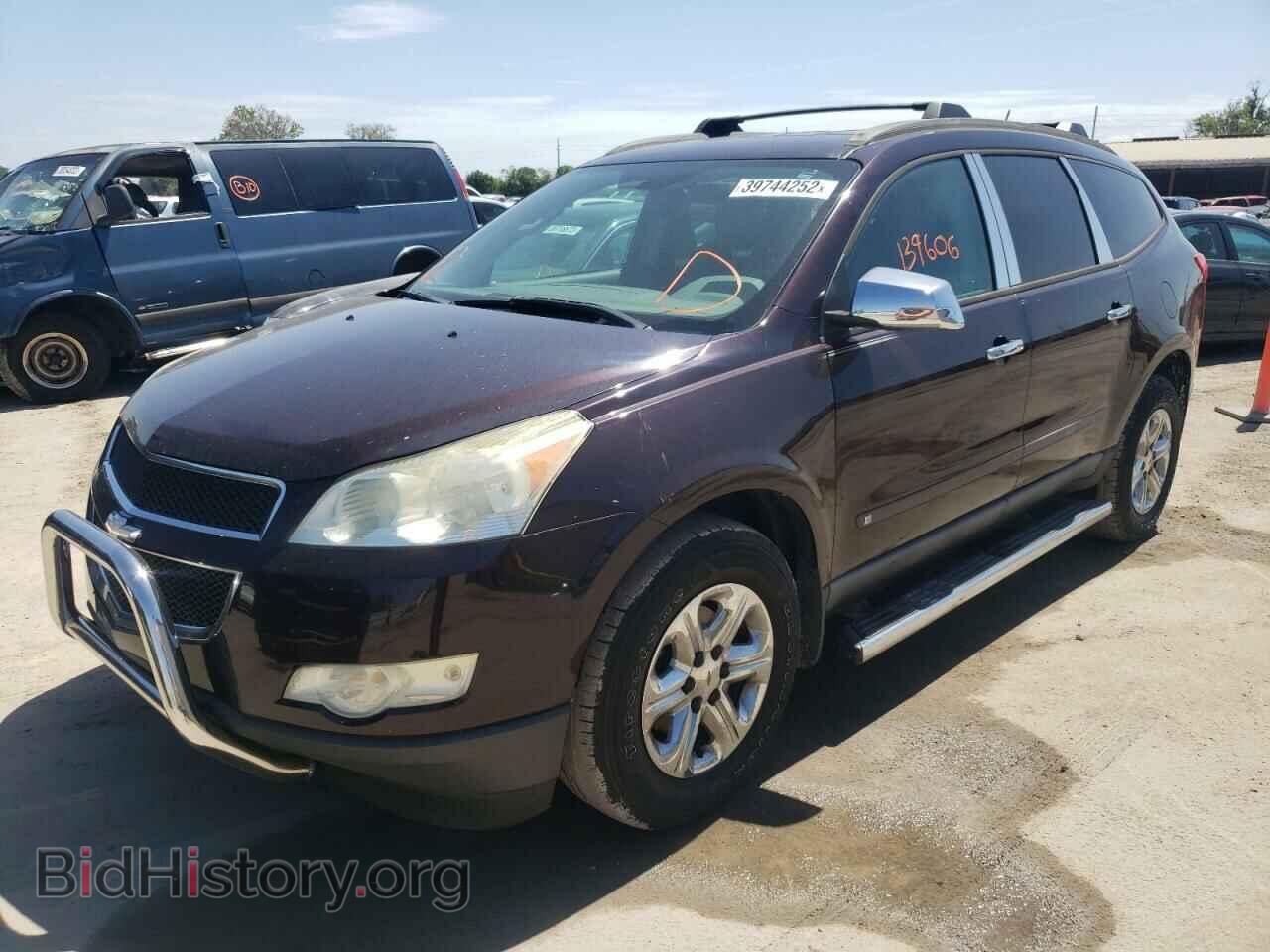 2009 CHEVROLET TRAVERSE - VIN: 1GNER13D19S156184 - Фото 2