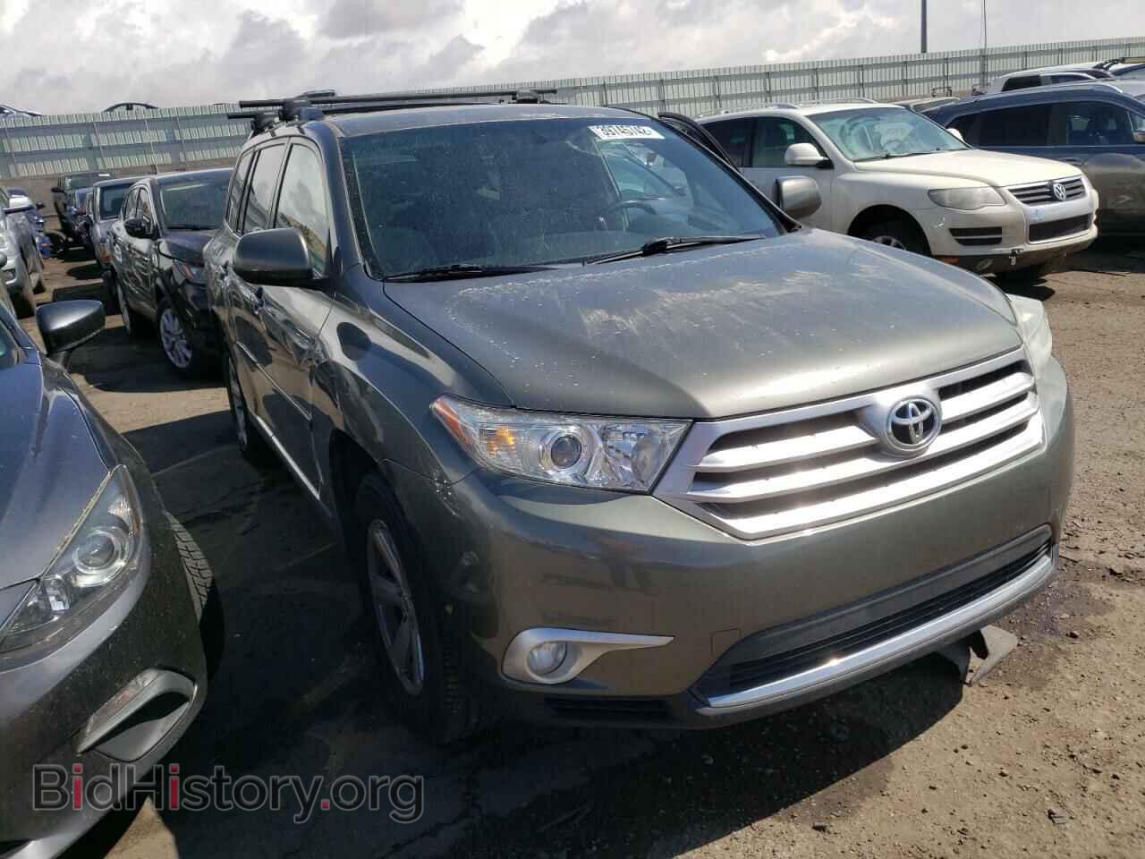 Photo 5TDBK3EH4BS077098 - TOYOTA HIGHLANDER 2011
