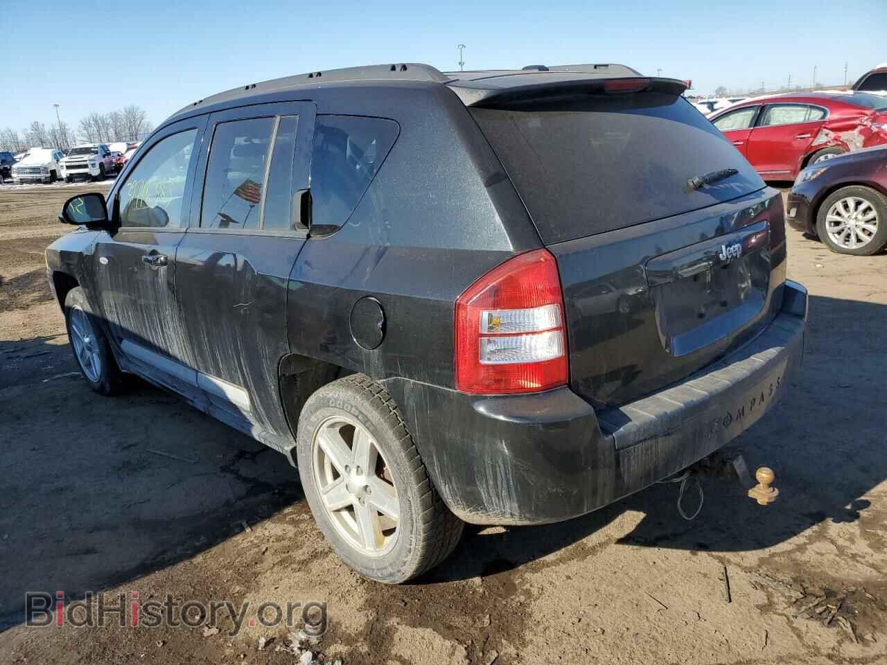 2010 JEEP COMPASS - VIN: 1J4NT1FBXAD643231 - Photo 2