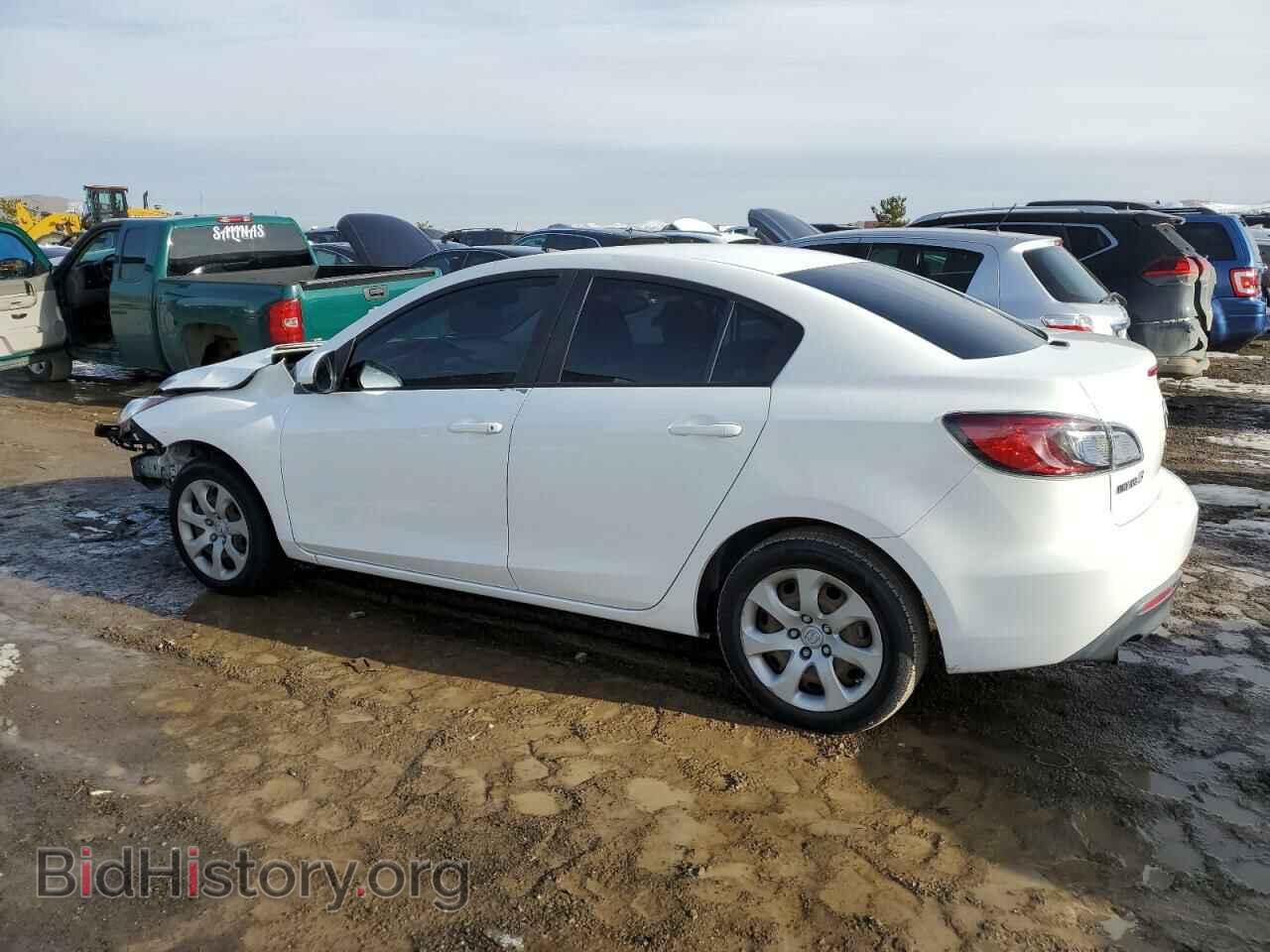 2011 MAZDA 3 - VIN: JM1BL1UG0B1467672 - Фото 2