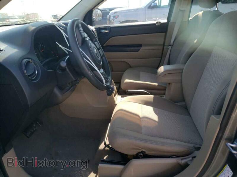 2011 Jeep COMPASS (VIN 1J4NT1FB0BD245768) — photo 7 of 13