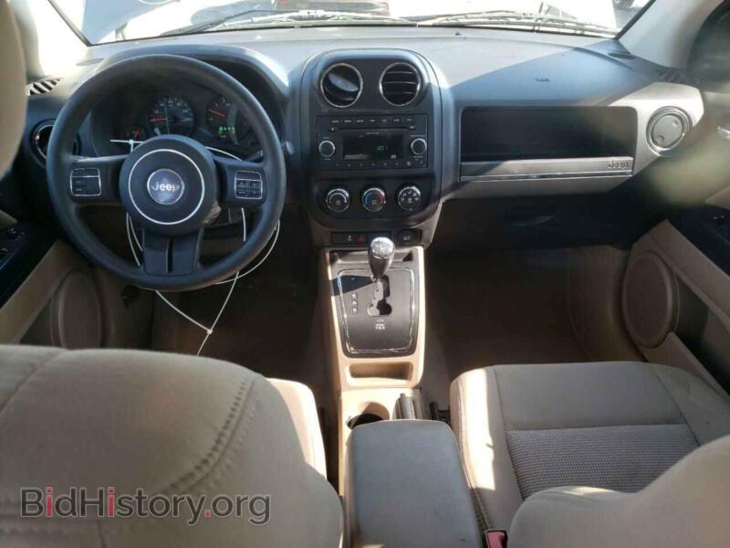 2011 Jeep COMPASS (VIN 1J4NT1FB0BD245768) — photo 8 of 13