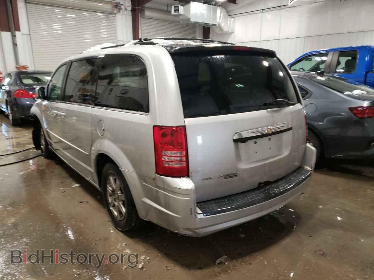 2008 CHRYSLER MINIVAN - VIN: 2A8HR54P88R758966 - Фото 2