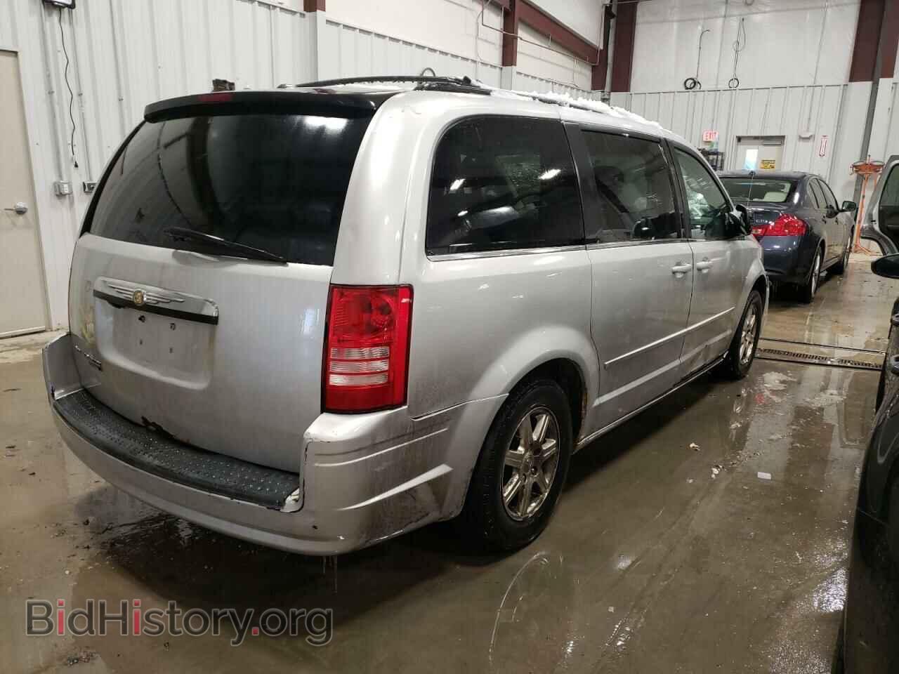 2008 CHRYSLER MINIVAN - VIN: 2A8HR54P88R758966 - Фото 3