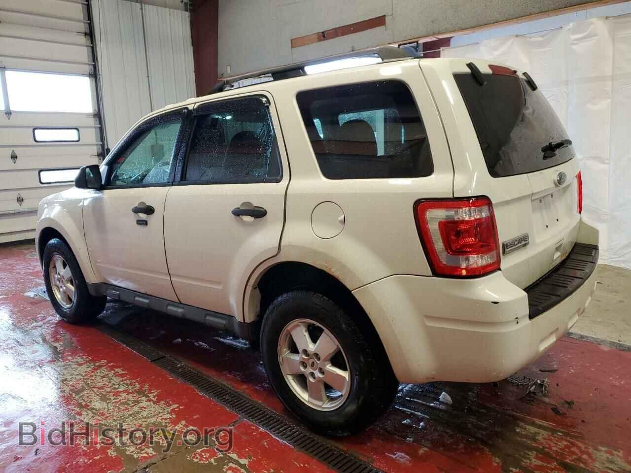 2011 FORD ESCAPE - VIN: 1FMCU9D71BKC61458 - Фото 2