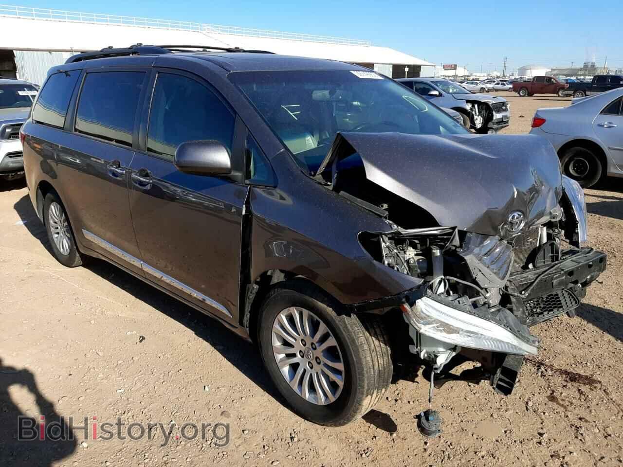 Фотография 5TDYZ3DC9HS769376 - TOYOTA SIENNA 2017