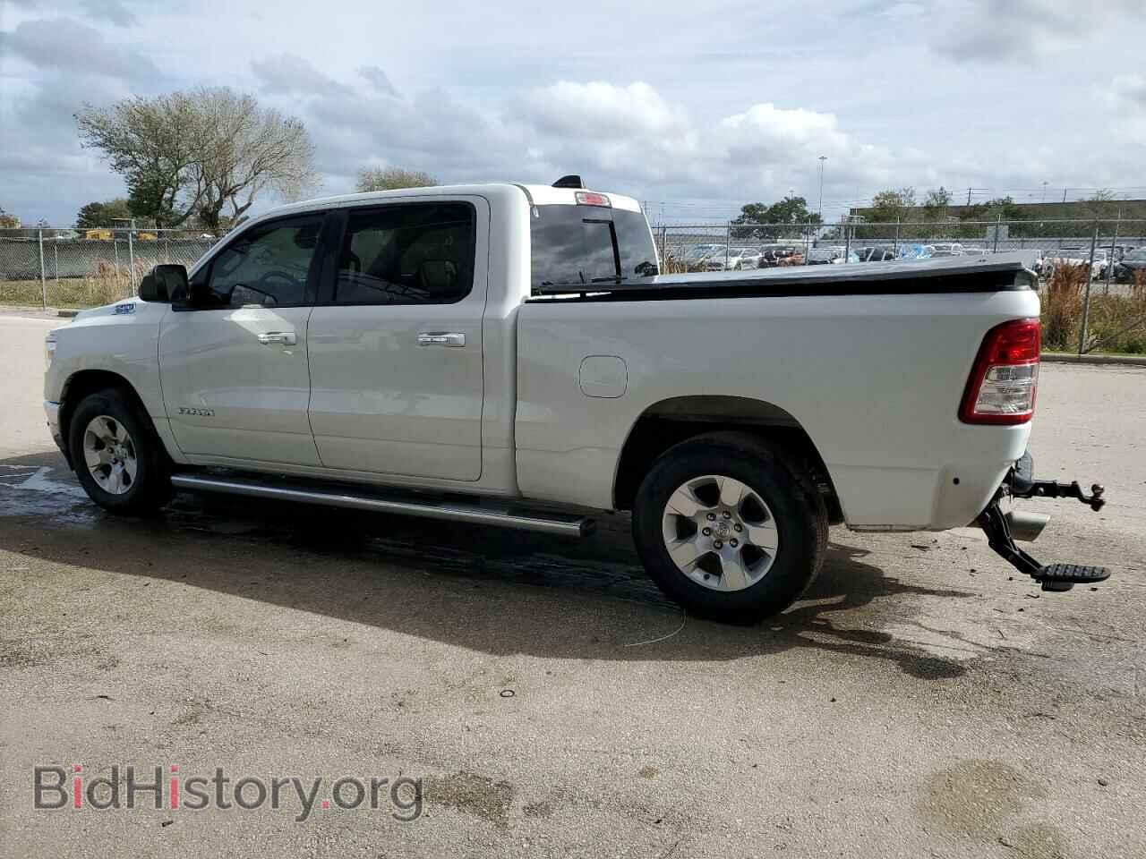 2020 RAM 1500 - VIN: 1C6SRFMT3LN199307 - Фото 2