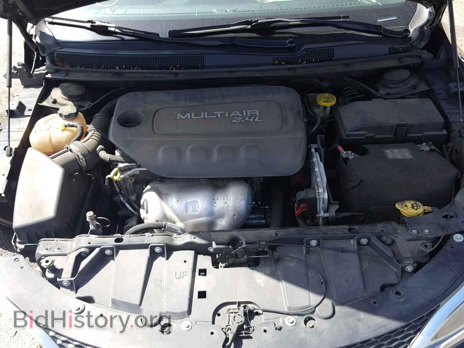 2016 CHRYSLER 200 - VIN: 1C3CCCAB9GN116272 - Фото 7