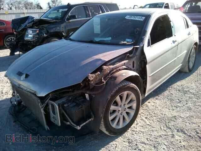 2013 CHRYSLER 200 - VIN: 1C3CCBBB1DN557561 - Фото 2