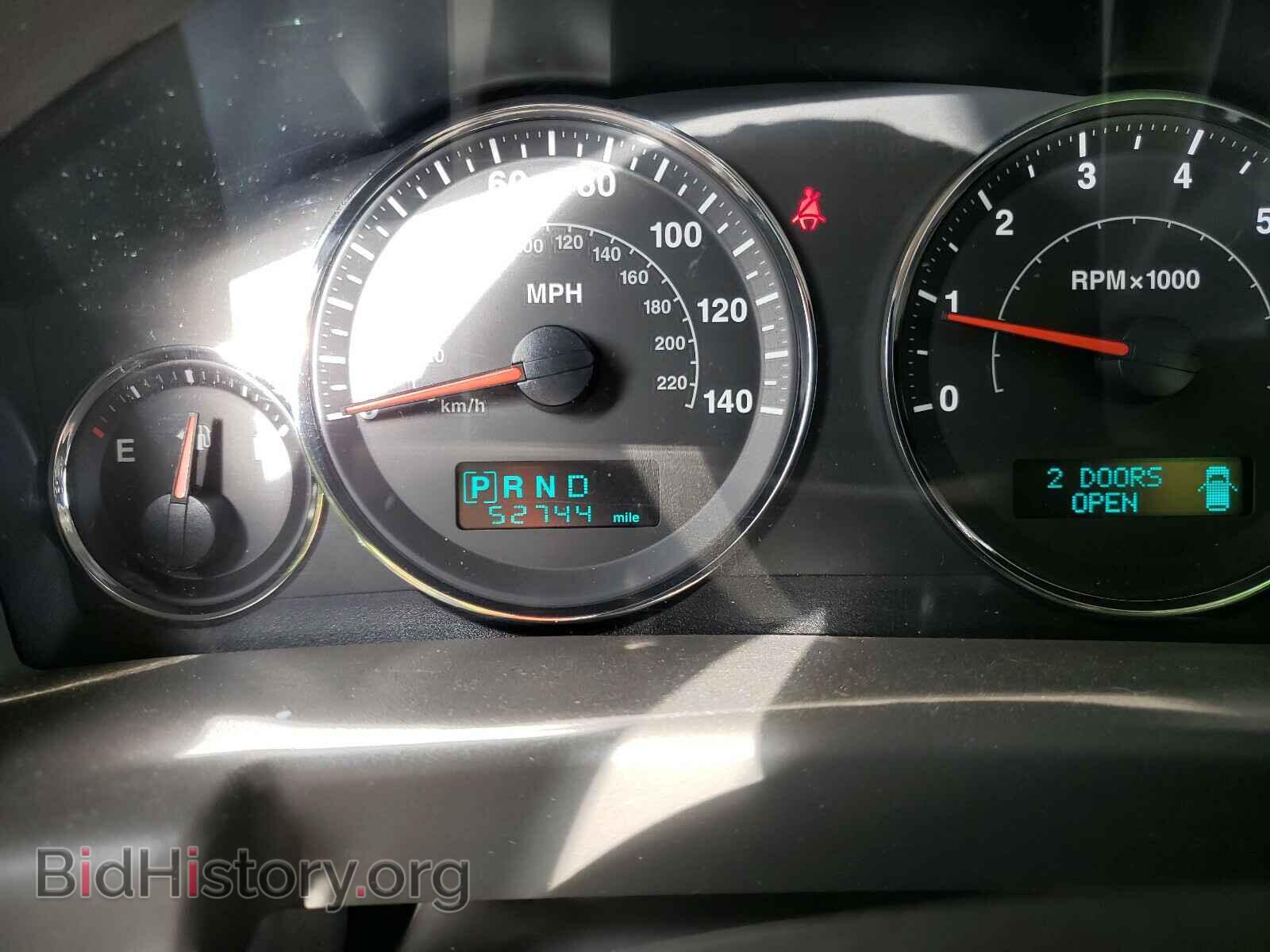 2007 JEEP COMMANDER - VIN: 1J8HG48K97C597923 - Фото 8