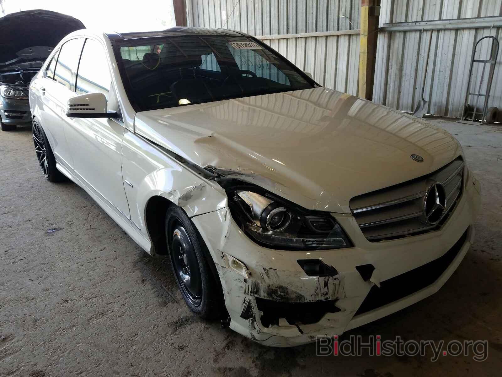 Photo WDDGF4HB0CA652891 - MERCEDES-BENZ C CLASS 2012