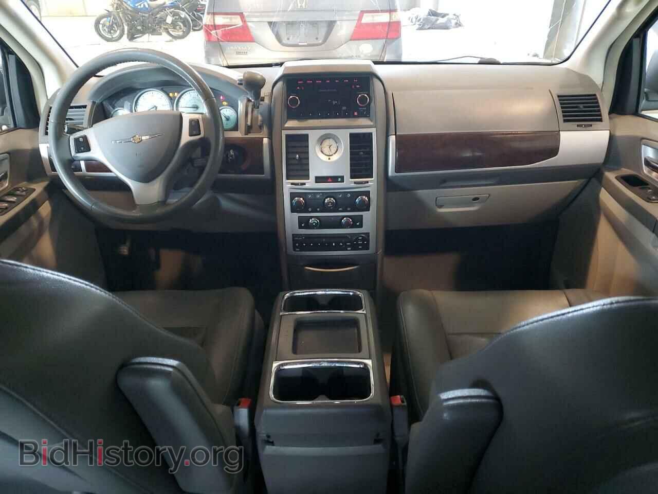 2010 CHRYSLER MINIVAN - VIN: 2A4RR5D11AR461142 - Фото 8