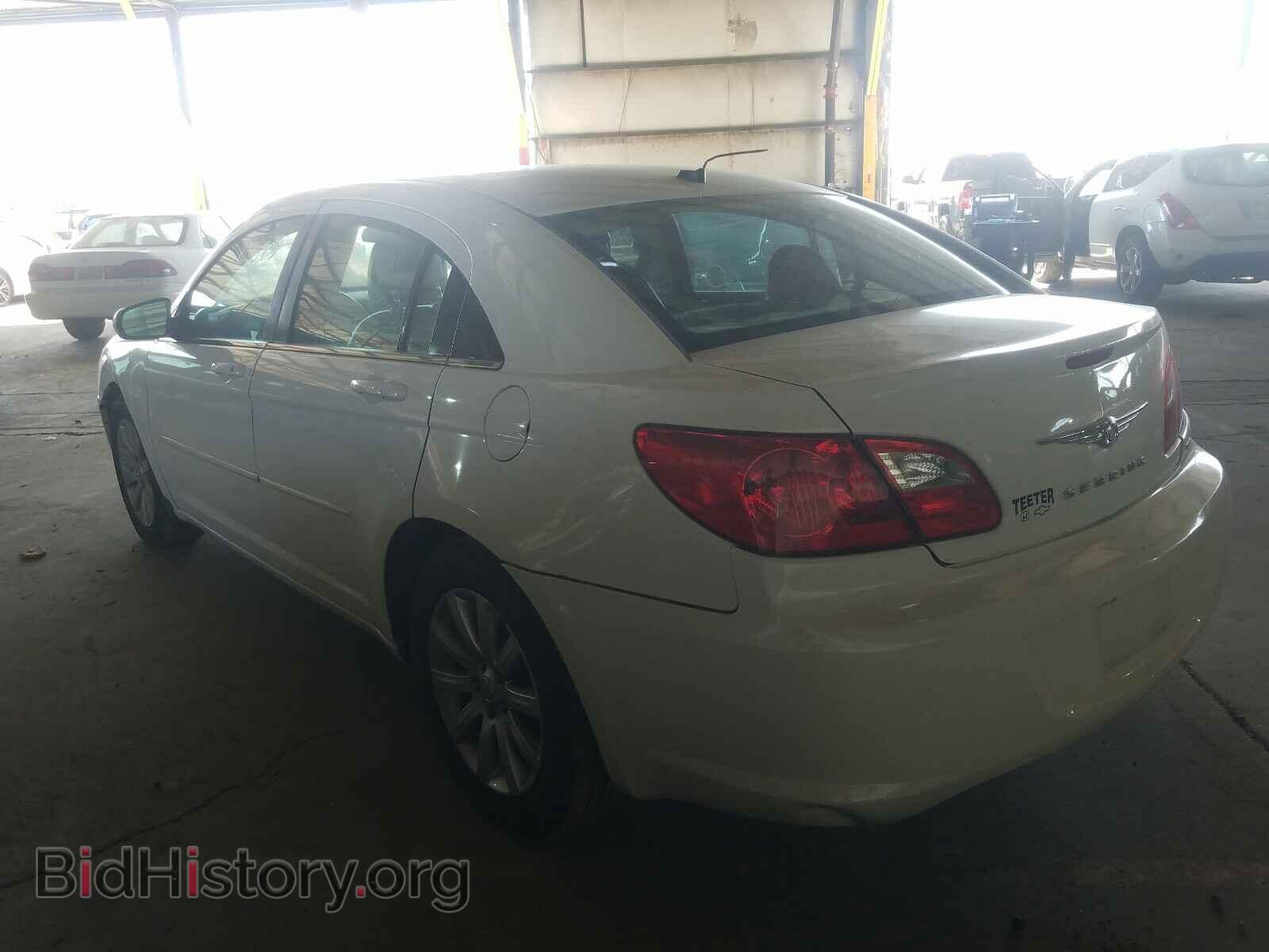 2010 CHRYSLER SEBRING - VIN: 1C3CC5FD1AN190895 - Фото 3