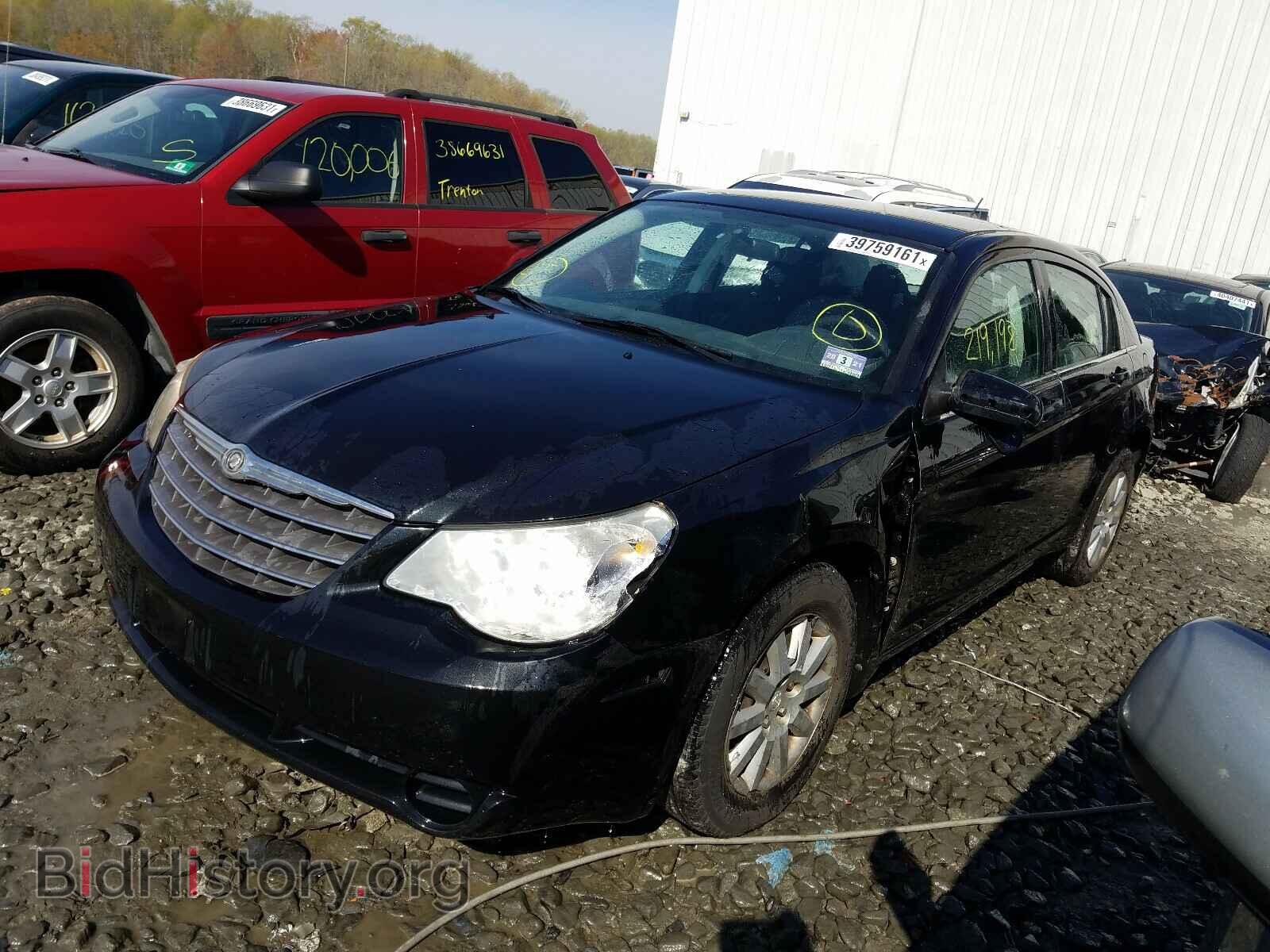 2010 CHRYSLER SEBRING - VIN: 1C3CC4FB7AN166013 - Фото 2