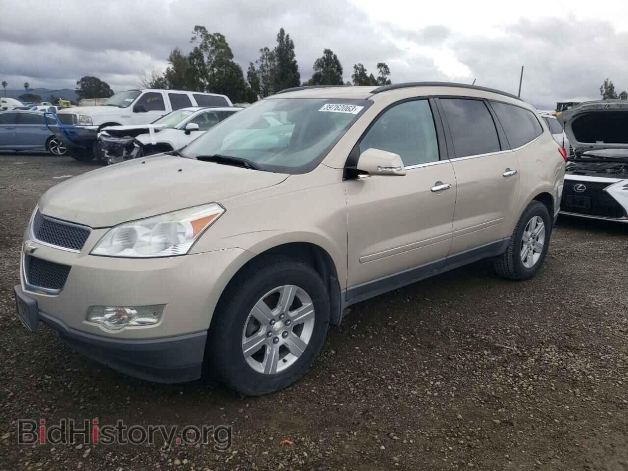 Photo 1GNKVGED3CJ153895 - CHEVROLET TRAVERSE 2012