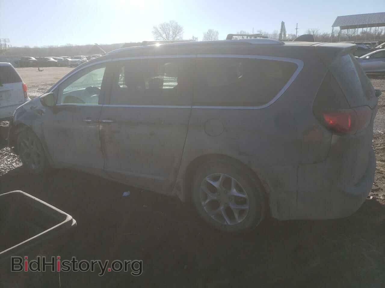 2018 CHRYSLER PACIFICA - VIN: 2C4RC1BG5JR128692 - Photo 2