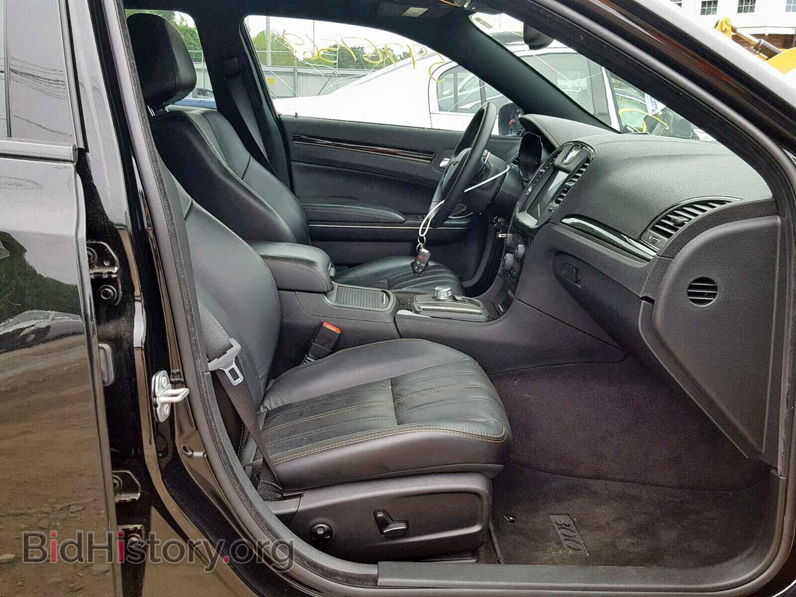 2016 CHRYSLER 300 - VIN: 2C3CCABG4GH310909 - Фото 5